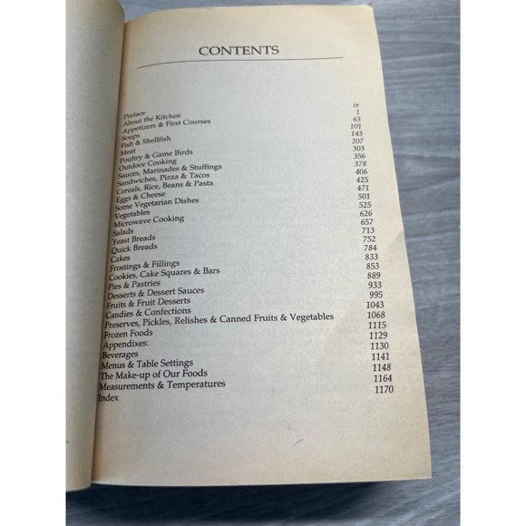 Fannie Farmer Cookbook by Marion Cunningham Paperback Tradition of Good Cooking - Picture 2 of 9